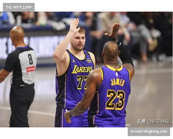 达拉斯独行侠主场力克太阳 东契奇40+三双巩固西部前四席位